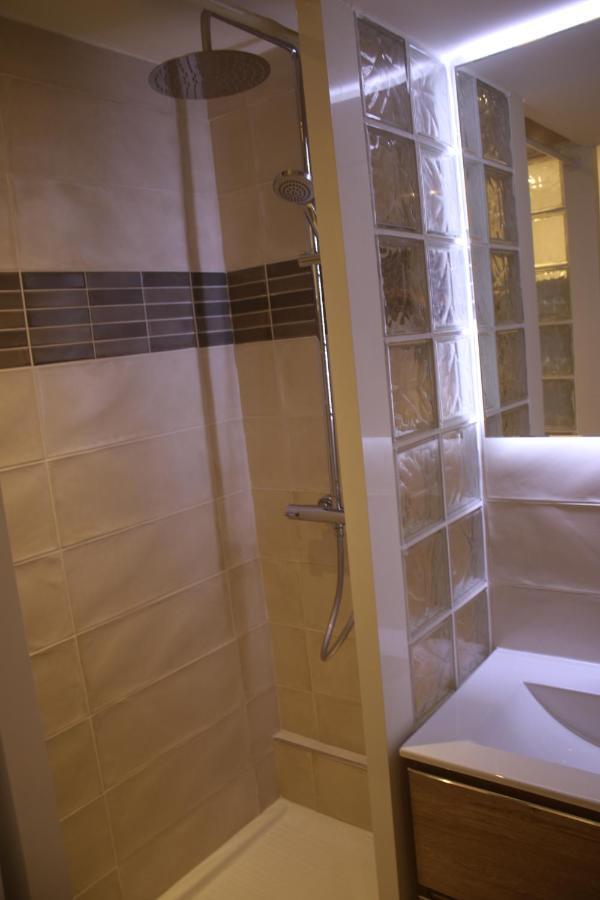 Aux Pieds Des Arenes Apartment Арл Екстериор снимка