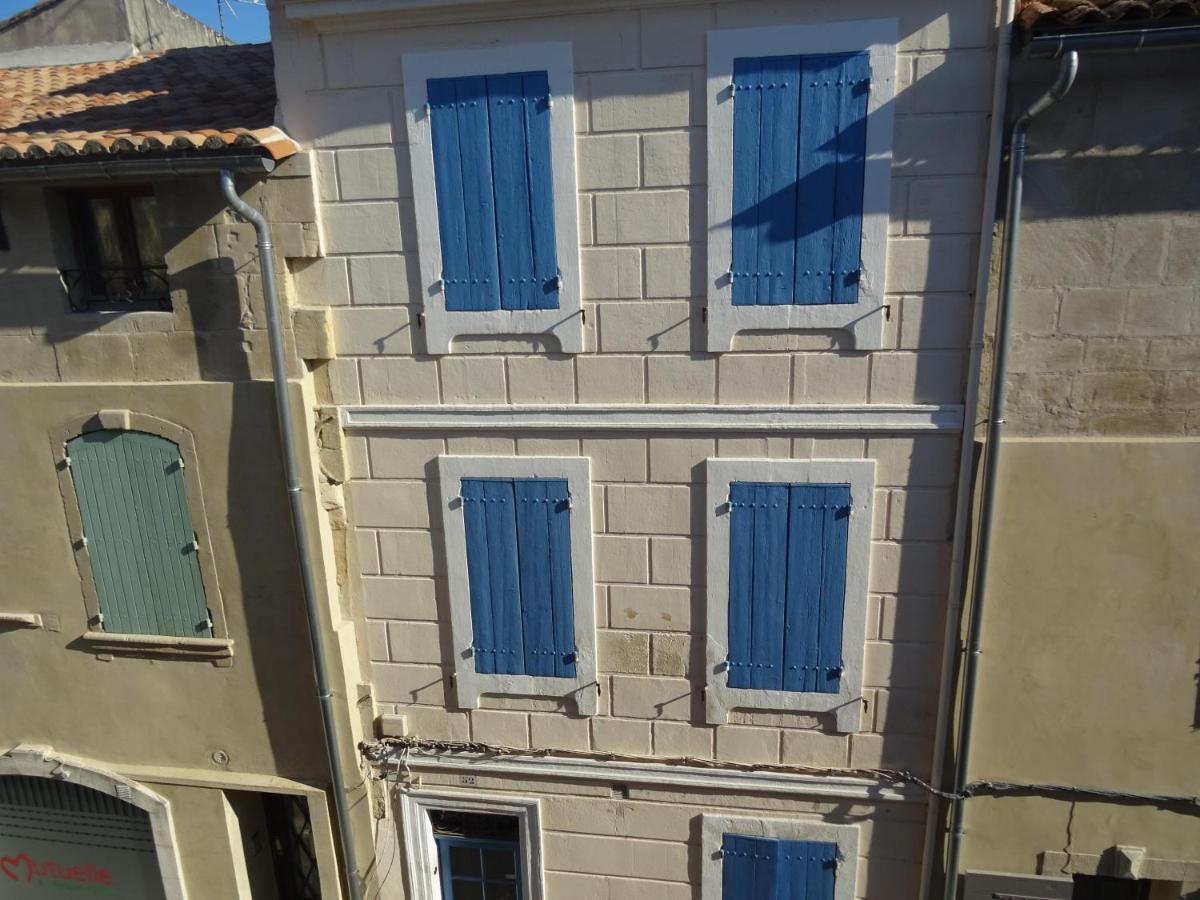 Aux Pieds Des Arenes Apartment Арл Екстериор снимка
