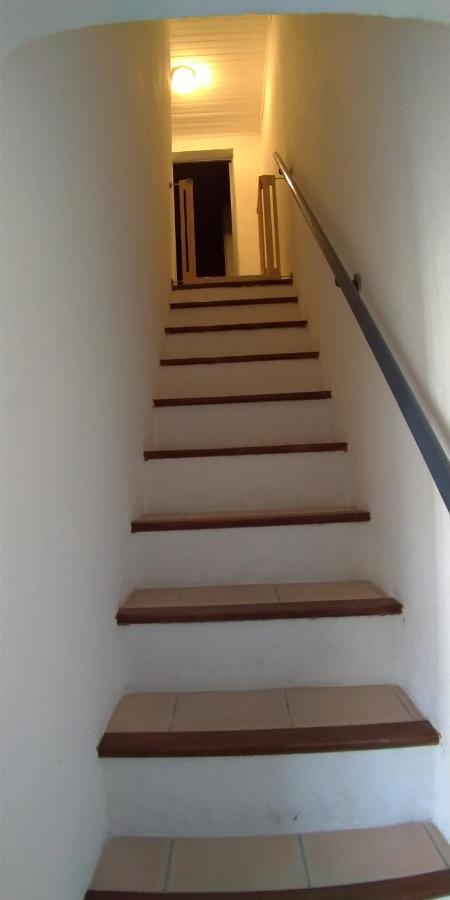 Aux Pieds Des Arenes Apartment Арл Екстериор снимка
